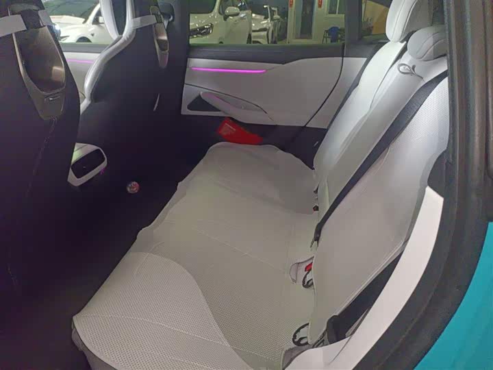 Фото 17 - Xiaomi SU7