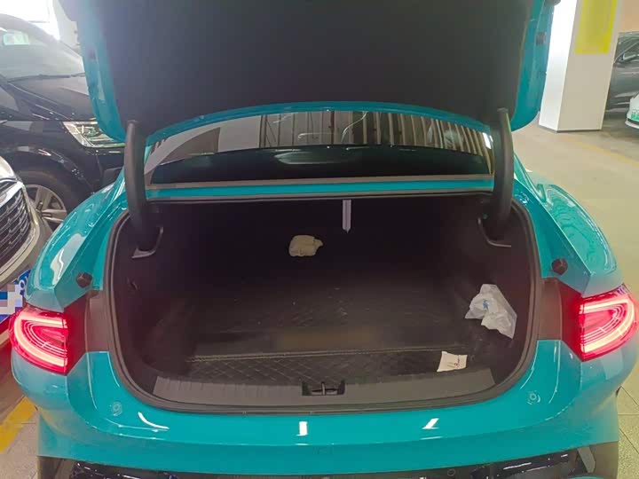 Фото 19 - Xiaomi SU7