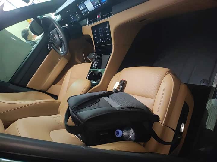 Фото 25 - LiXiang One