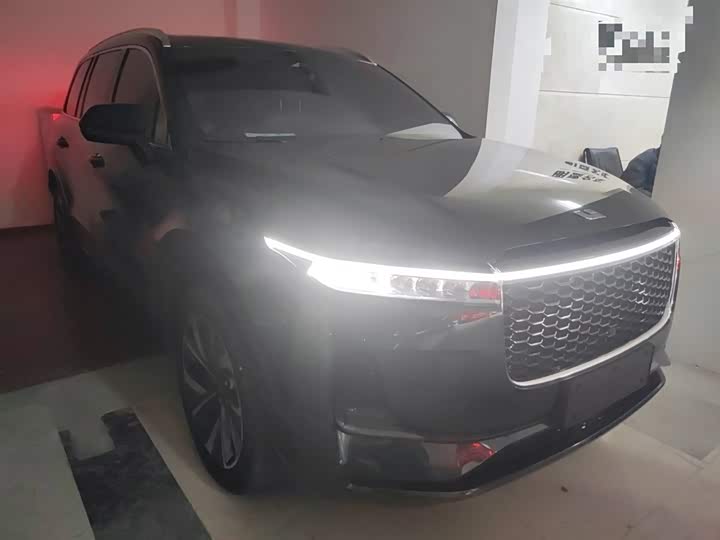 Фото 4 - LiXiang One