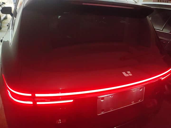 Фото 6 - LiXiang One