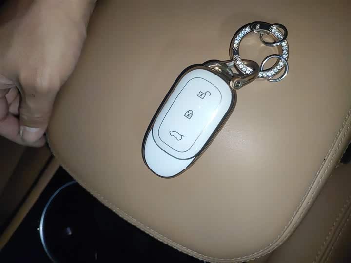 Фото 9 - LiXiang One