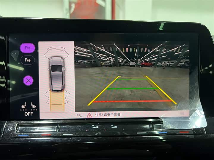 Фото 18 - Volkswagen Golf