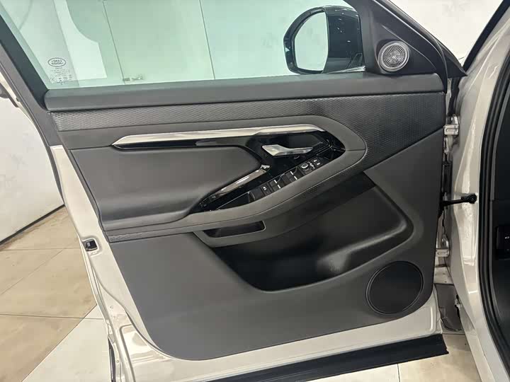 Фото 10 - Land Rover Range Rover Evoque L