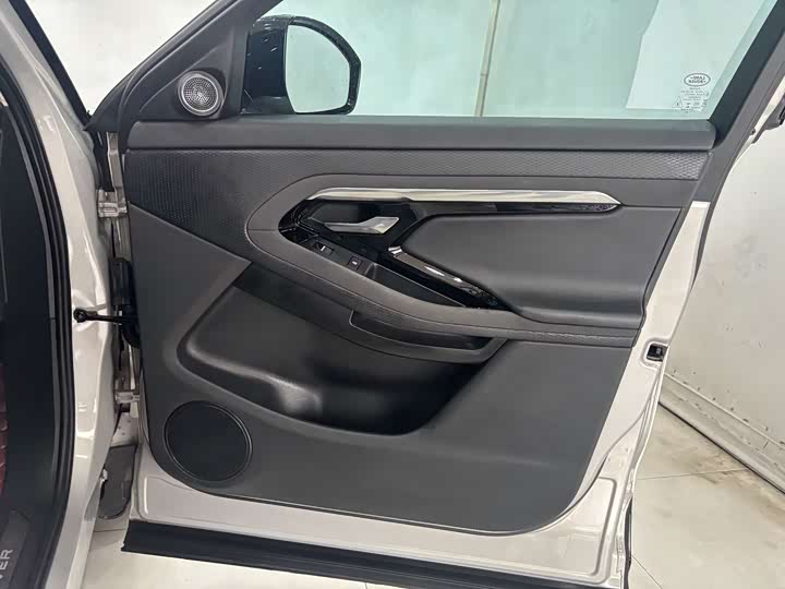 Фото 25 - Land Rover Range Rover Evoque L