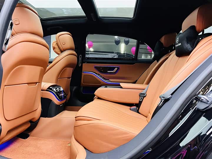 Фото 14 - Mercedes-Benz S-Class