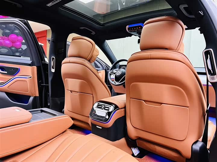 Фото 15 - Mercedes-Benz S-Class