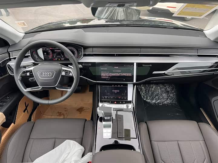 Фото 6 - Audi A8