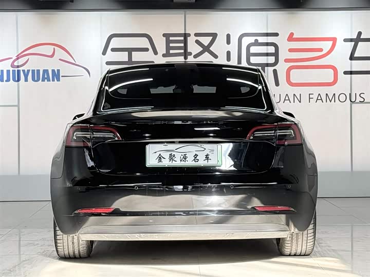 Фото 5 - Tesla Model 3