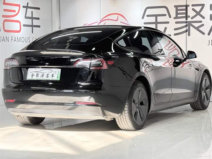 Фото 6 - Tesla Model 3