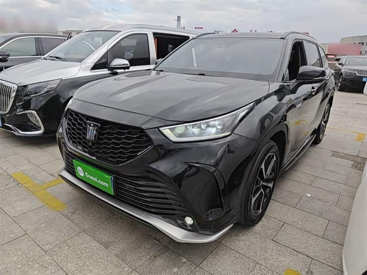 Фото 2 - Toyota Crown Kluger