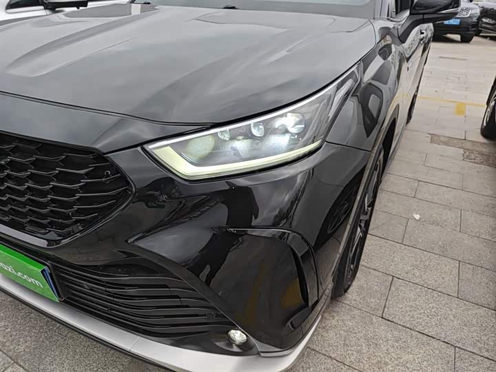 Фото 24 - Toyota Crown Kluger