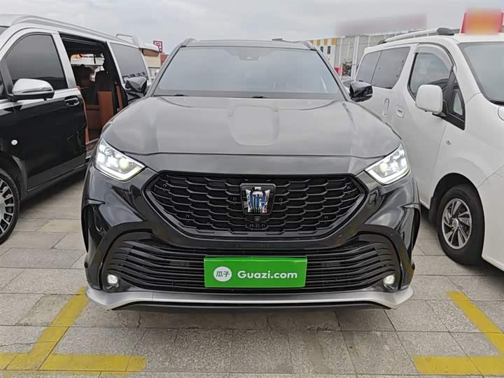 Фото 3 - Toyota Crown Kluger