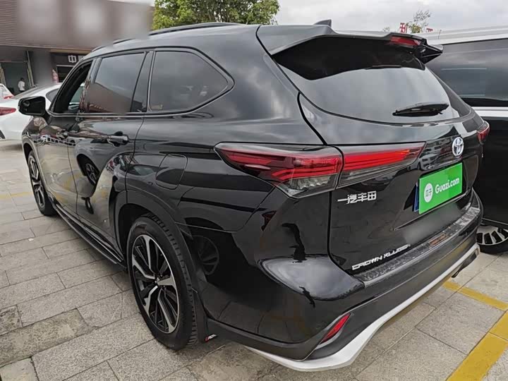 Фото 5 - Toyota Crown Kluger