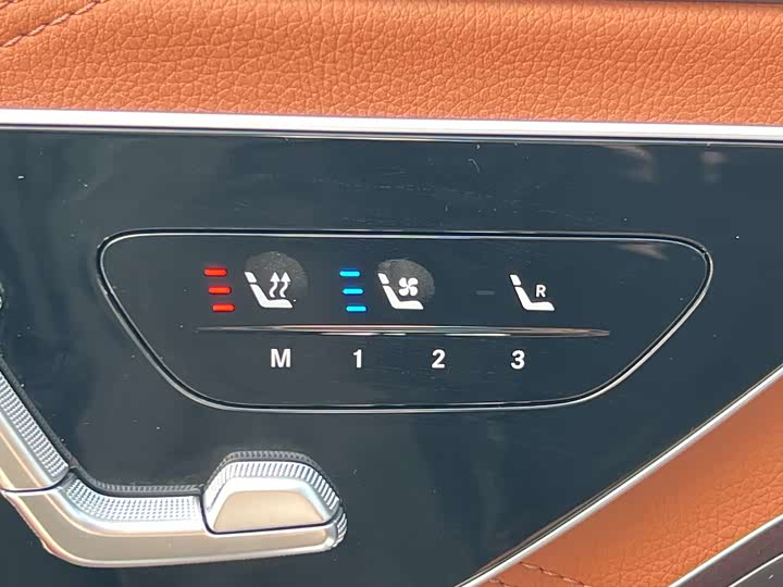 Фото 13 - Mercedes-Benz Maybach S-Class