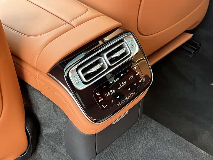 Фото 14 - Mercedes-Benz Maybach S-Class