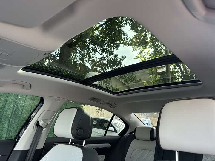 Фото 15 - Volkswagen Magotan