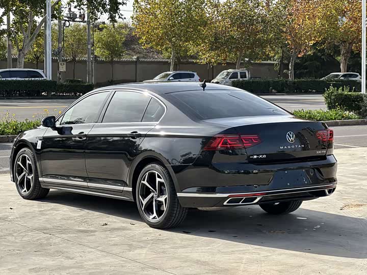 Фото 20 - Volkswagen Magotan