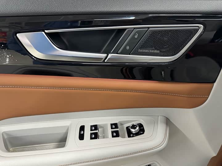 Фото 12 - Volkswagen Teramont Pro