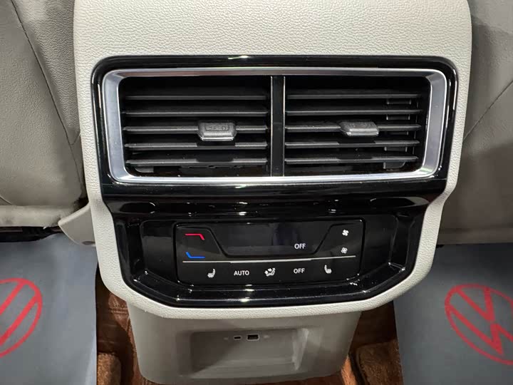 Фото 19 - Volkswagen Teramont Pro