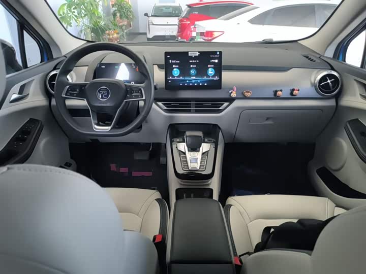 Фото 10 - BYD Yuan Pro