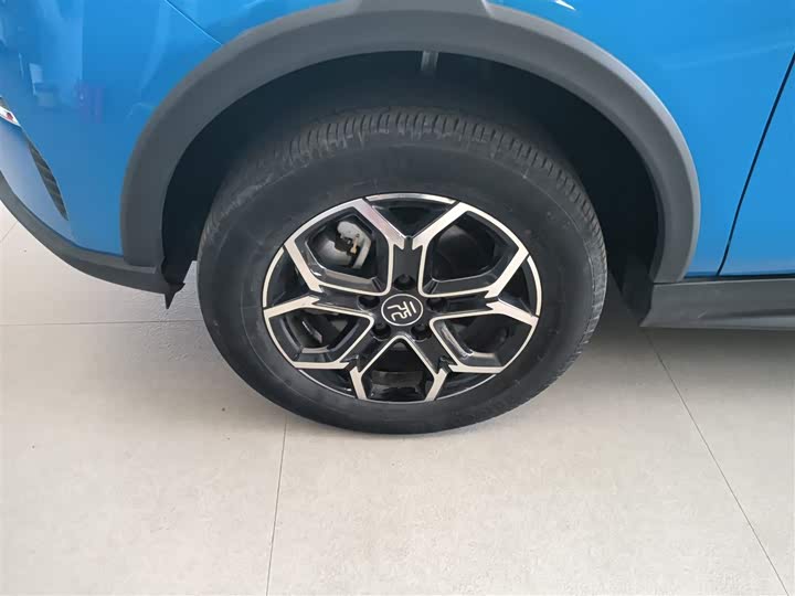 Фото 23 - BYD Yuan Pro