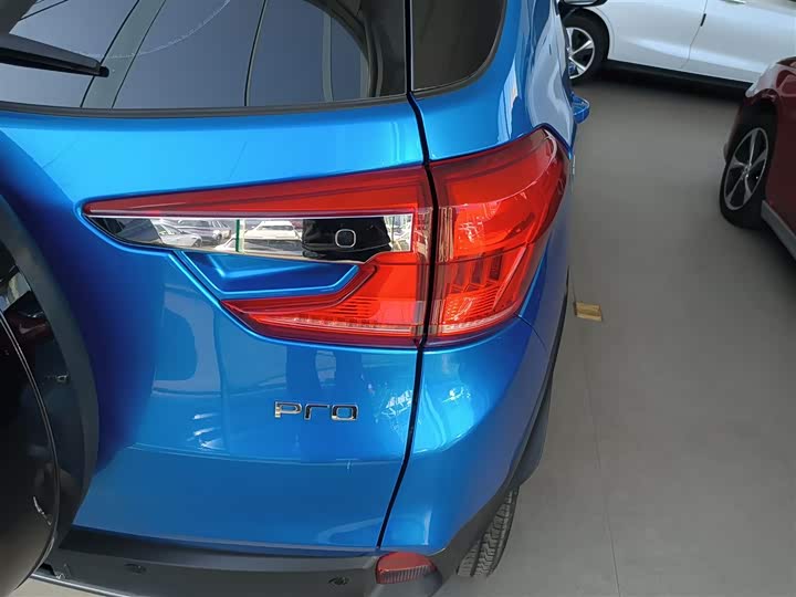 Фото 8 - BYD Yuan Pro