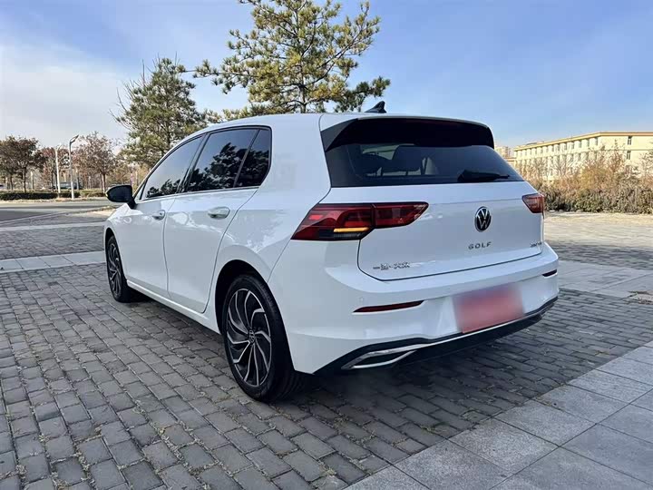 Фото 12 - Volkswagen Golf