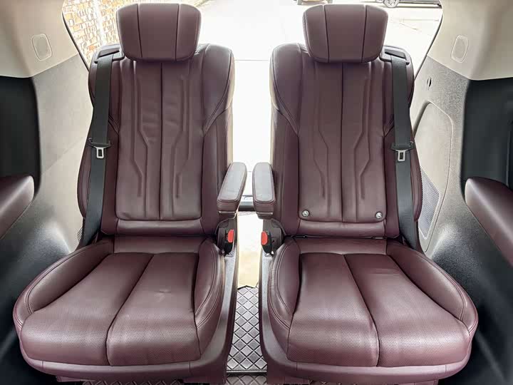 Фото 16 - Buick GL8 Century