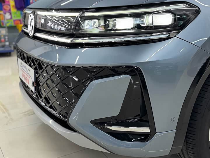 Фото 10 - Volkswagen Talagon