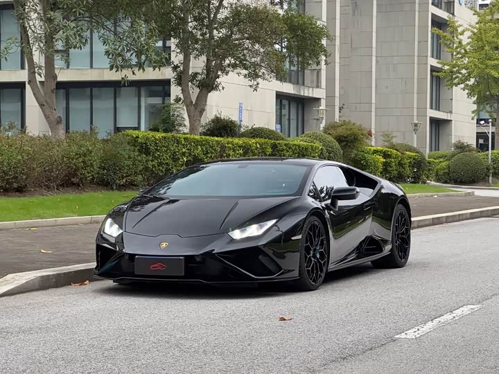 Фото 1 - Lamborghini Huracán