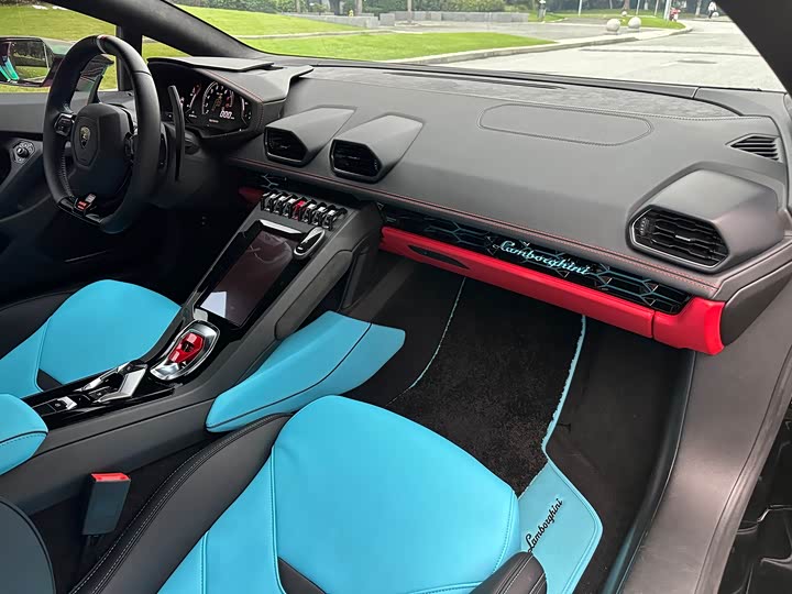 Фото 13 - Lamborghini Huracán