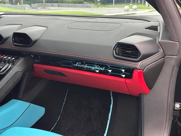 Фото 16 - Lamborghini Huracán