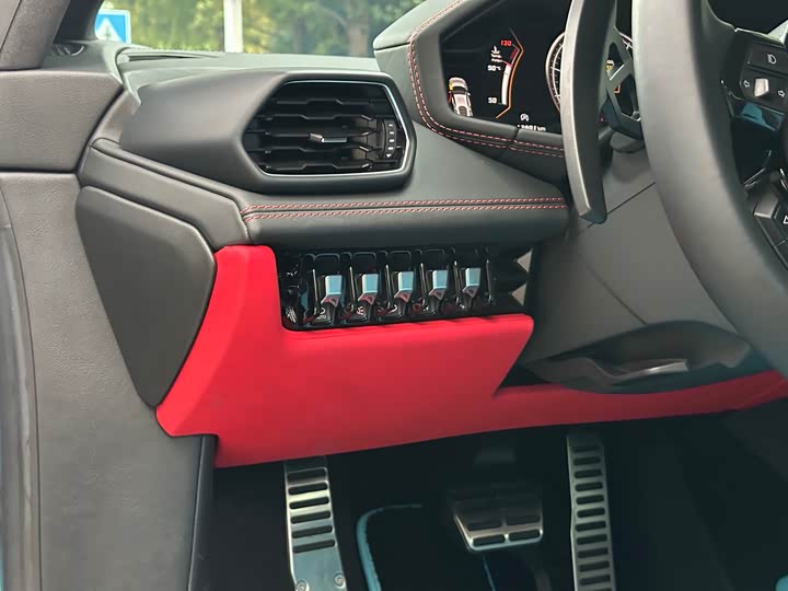 Фото 19 - Lamborghini Huracán