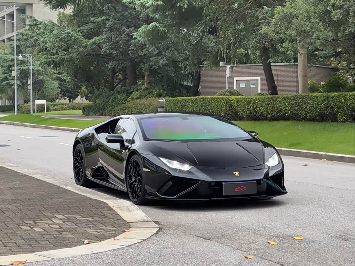 Фото 4 - Lamborghini Huracán