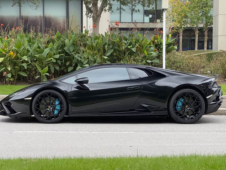 Фото 8 - Lamborghini Huracán