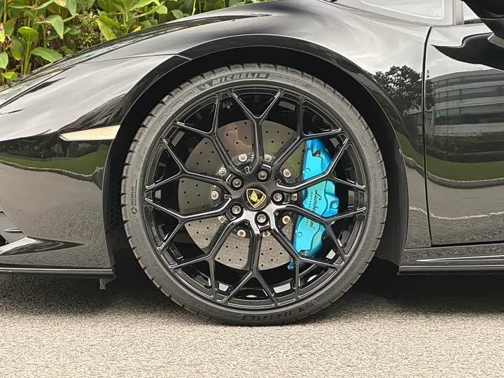 Фото 9 - Lamborghini Huracán