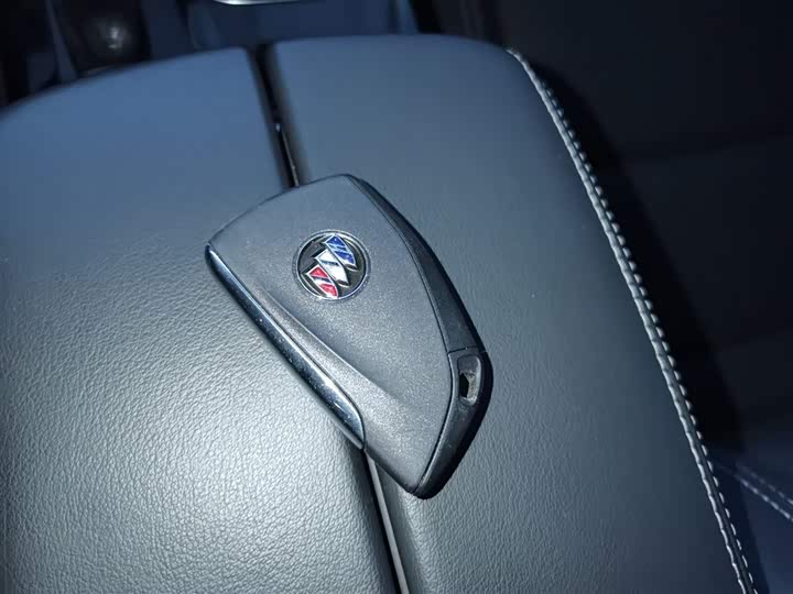 Фото 9 - Buick Envision Plus