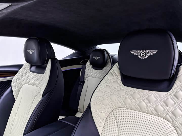 Фото 14 - Bentley Continental GT