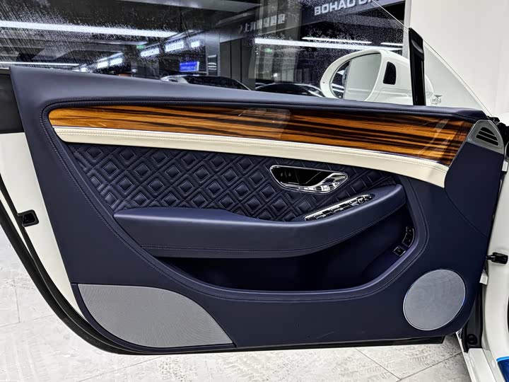 Фото 15 - Bentley Continental GT