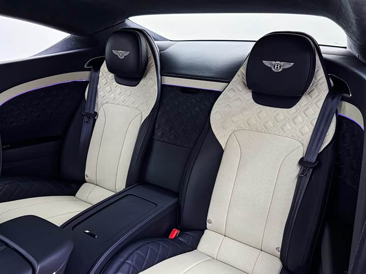 Фото 20 - Bentley Continental GT