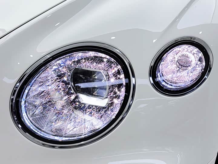 Фото 8 - Bentley Continental GT