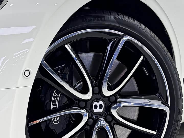 Фото 9 - Bentley Continental GT