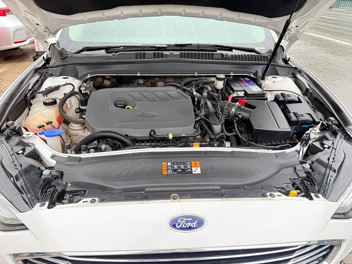 Фото 16 - Ford Mondeo