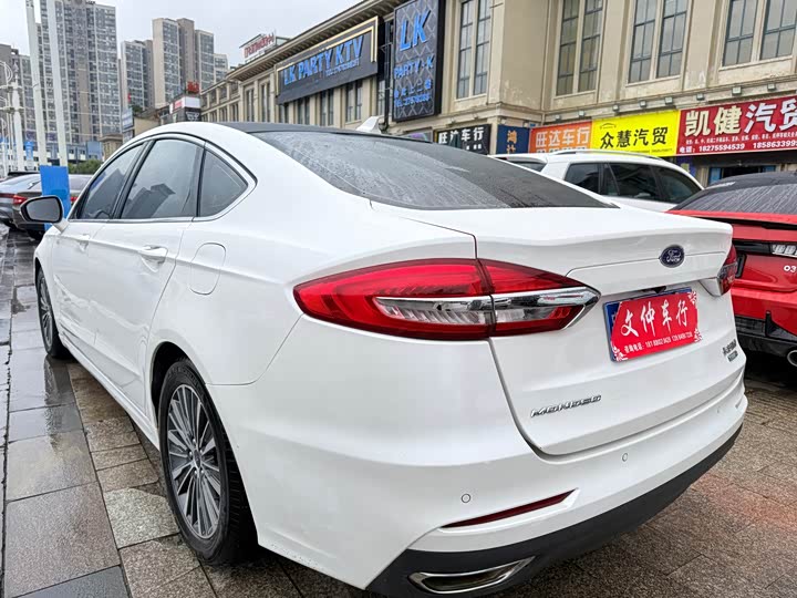 Фото 6 - Ford Mondeo