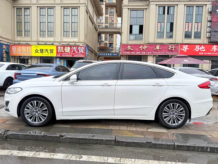 Фото 7 - Ford Mondeo