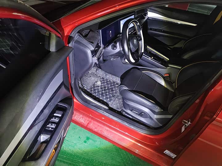 Фото 14 - MG Motor 5 Scorpio