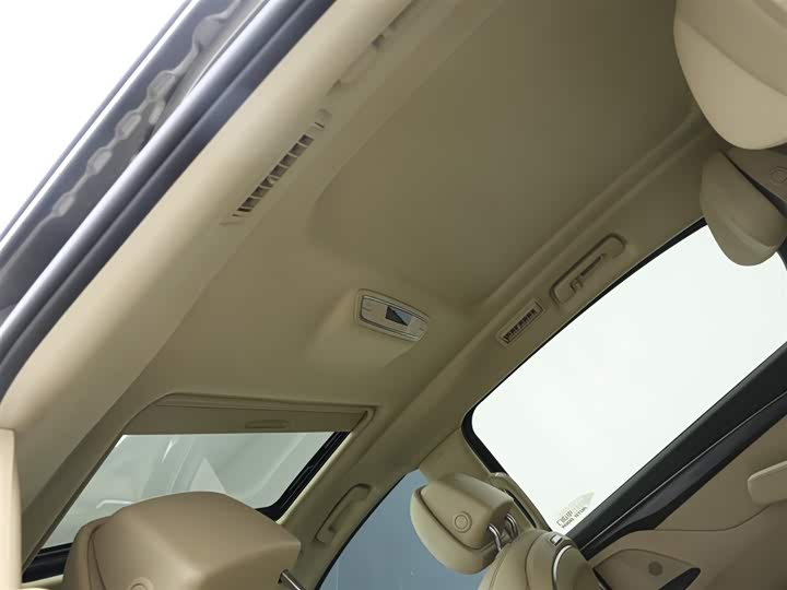 Фото 11 - Buick GL8 ES