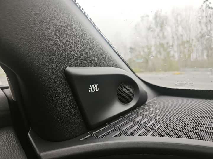 Фото 8 - Toyota bZ4X