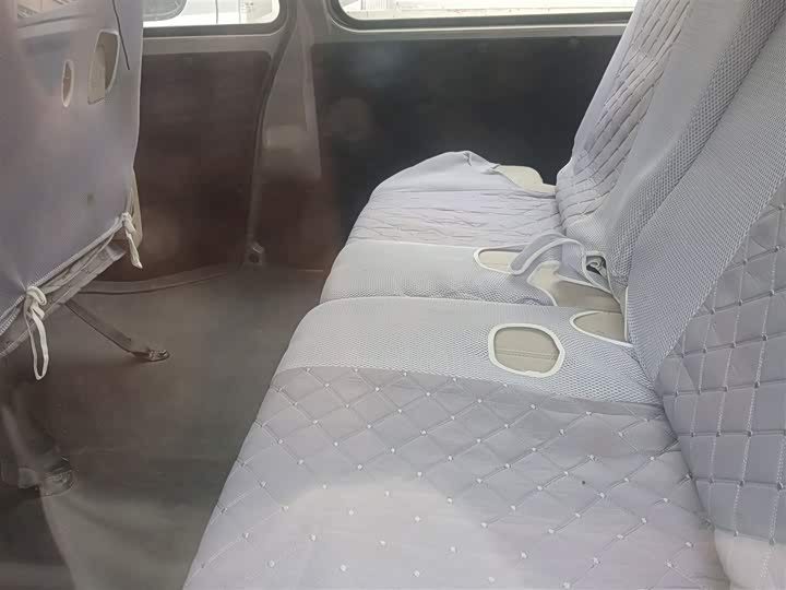 Фото 17 - Dongfeng Forthing Lingzhi M5